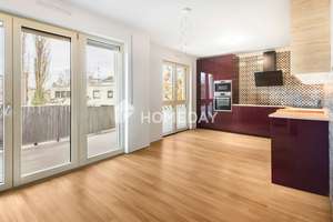 HOMEDAY- EXCLUSIV Moderne 3-Zimmer-Wohnung mit Balkon, Aufzug und hochwertiger Ausstattung – Die vollständige Adresse der Immobilie erhältst du vom Anbieter., 13585 Spandau (Ortsteil), Berlin – Vorschaubild 2