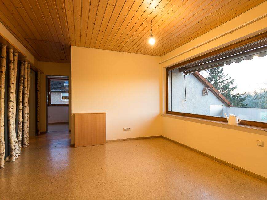 Immobilie in Herford - Viel Raum. Viel Ruhe. Viel Ausblick. Großes Zweifamilienhaus in Nieder-Eickum - Bild 2