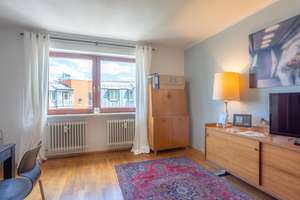 PROVISIONSFREI: Schwabinger Stadtjuwel - helle 2-Zi-Whg in oberster Etage, Balkon und Aufzug – Fallmerayerstr. 1a, 80796 Neuschwabing, München – Vorschaubild 3