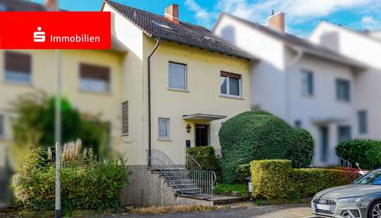 Bild von Frankfurt-Sachsenhausen: Großes Reihenmittelhaus mit Garten und Garage !