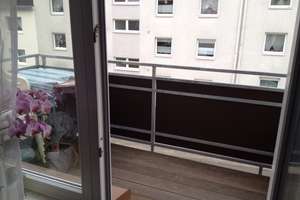 *** gepflegte 3 Zimmer Whg am Langerfelder Markt ***