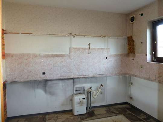Sanierungsbedürftiges Reihenhaus in ruhiger Lage - Bild 14