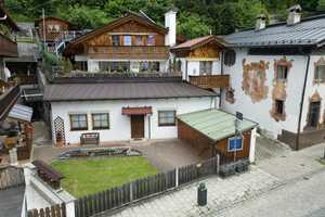 Traditionshaus im historischem Kern der Altstadt mit Gebirgsblick (Ludwigstraße) – Garmisch-Partenkirchen (Kreis) – Vorschaubild 12
