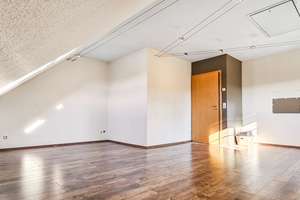 Leider reserviert!: Moderne DHH mit Garten, Garage & Wintergarten – einziehen & wohlfühlen! – Die vollständige Adresse der Immobilie erhältst du vom Anbieter., 66706 Perl – Vorschaubild 2