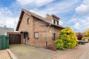 Freistehendes Einfamilienhaus mit Pool in Bedburg - Lipp. – Die vollständige Adresse der Immobilie erhältst du vom Anbieter., 50181 Bedburg – Vorschaubild 3