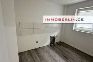 IMMOBERLIN.DE - Sonnige Wohnung mit Südloggia in attraktiver Lage – Die vollständige Adresse der Immobilie erhältst du vom Anbieter., 13587 Hakenfelde, Berlin – Vorschaubild 3