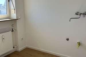 Renovierte 1-Zimmer-Altbauwohnung in Obergiesing mit großem Balkon + Garage – 81549 Balanstraße-West, München – Vorschaubild 4