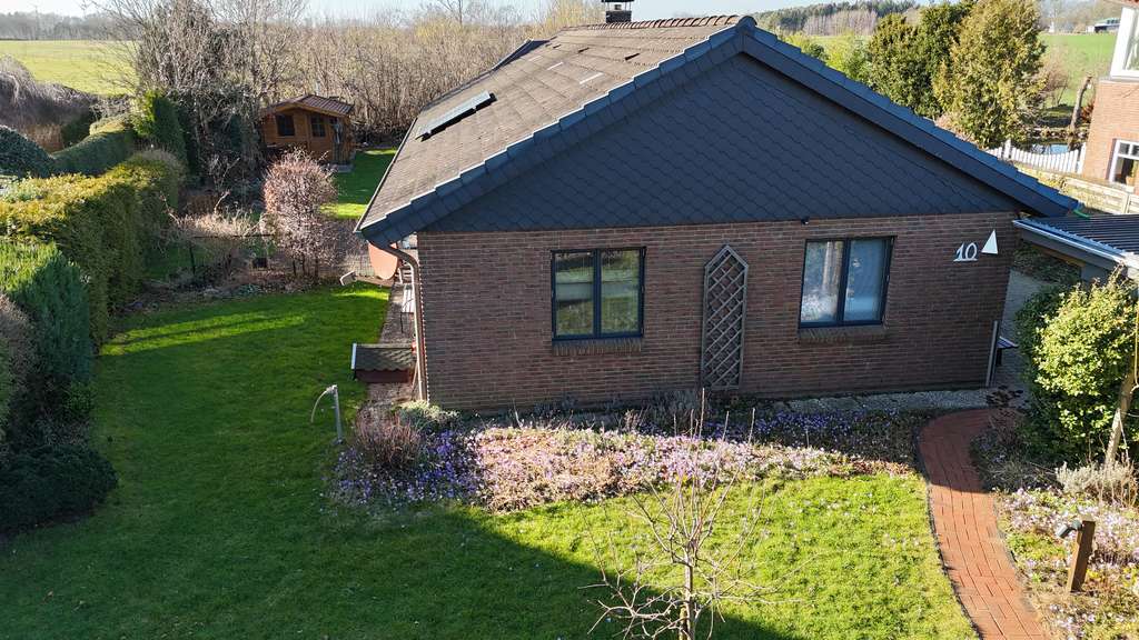 Immobilie in Jevenstedt - Ihr neues Familienparadies in herrlich ruhiger Lage - Leben und Arbeiten unter einem Dach - Bild 0