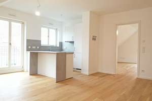 Exklusive Dachgeschosswohnung am Pfanzeltplatz 15a  – Pfanzeltplatz 15a, 81737 Altperlach, München – Vorschaubild 2
