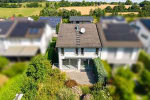 Modernes Haus in familienfreundlicher Lage – sofort bezugsfrei – Die vollständige Adresse der Immobilie erhältst du vom Anbieter., 76228 Hohenwettersbach, Karlsruhe – Vorschaubild 2