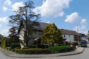 Großes Haus in zentraler Lage von Stukenbrock !!! – Die vollständige Adresse der Immobilie erhältst du vom Anbieter., 33758 Schloß Holte-Stukenbrock – Vorschaubild 3