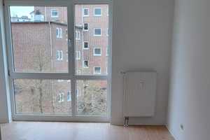 NUR ! FÜR STUDIERENDE (DUAL ODER VOLLZEIT) : WG-Zimmer in moderner 6er WG, auch 16.04, möglich – Im Brauereiviertel 9, 24118 Kiel – Vorschaubild 5