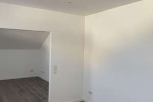 Helle 3-Zimmer Dachgeschosswohnung mit Balkon in Hagen-Mittelstadt – Konkordiastr. 18, 58095 Mittelstadt, Hagen – Vorschaubild 4