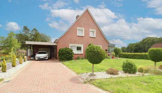 Bild von Charmantes Einfamilienhaus mit Garten, Garage und Carportstellplatz in Großefehn