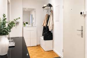 Top-Chance! 4-Zimmer mit Ausblick und Tiefgaragenstellplatz
