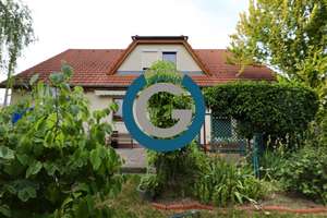 ARCHITEKTENHAUS MIT EINLIEGERWOHNUNG - DOPPELGARAGE - ALS EIN- ODER ZWEIFAMILIENHAUS