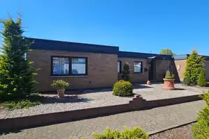 Top-Bungalow in 1. Reihe / Überherrn-Wohnstadt / Wintergarten / 2 Garagen – Saarlouis (Kreis) – Vorschaubild 1