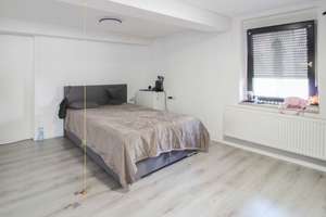 DHH mit Garten, Garage und anteiliger Scheune in Weilimdorf – Die vollständige Adresse der Immobilie erhältst du vom Anbieter., 70499 Weilimdorf (Ortsteil), Stuttgart – Vorschaubild 3