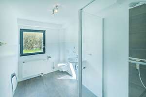 Modernes Design trifft Nachhaltigkeit – Exklusives Wohnen in Leverkusen-Quettingen! – Die vollständige Adresse der Immobilie erhältst du vom Anbieter., 51381 Quettingen, Leverkusen – Vorschaubild 7