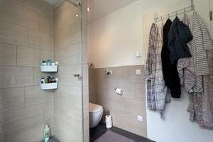 Charmantes Einfamilienhaus mit großzügigem Wohnbereich & Traumgarten – Die vollständige Adresse der Immobilie erhältst du vom Anbieter., 84155 Bodenkirchen – Vorschaubild 13