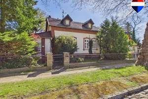 Charmantes Haus
mit Flair auf großem
Grundstück mit Fließ