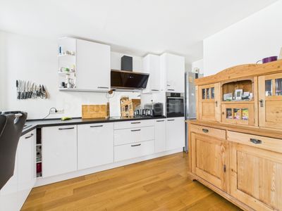 EINZIEHEN ODER VERMIETEN!
2-Zi-Whg mit Stellplatz, Terrasse, Garten & zusätzlichem SCHREBERGARTEN