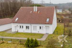 Moderne Doppelhaushälfte in Steinfels mit neuer Heizung und sicherer Vermietung an die BRD – Neustadt a.d. Waldnaab (Kreis) – Vorschaubild 1