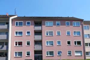 1-Zimmer-Apartment mit Balkon im Mehrfamilienhaus in Köln-Holweide