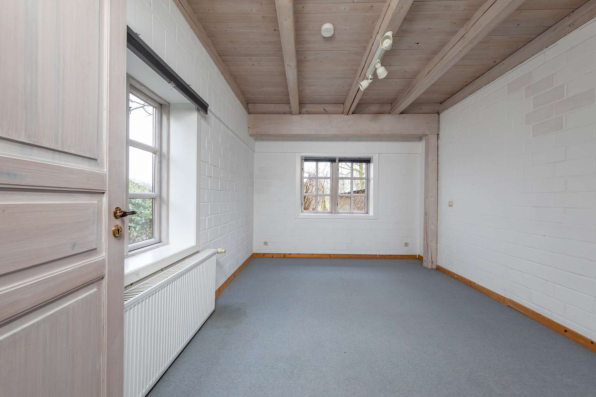 Immobilie in Horst - Reetdach. Ruhe. Rückzug. – Ein echtes Unikat in Alleinlage - Bild 2