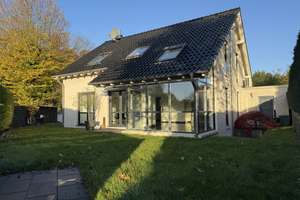 !TOP! Architektenhaus....direkt am Baerler Busch, mit Kamin & exklusiver Ausstattung !TOP! – Heesbergstraße 16a, 47199 Baerl, Duisburg – Vorschaubild 5