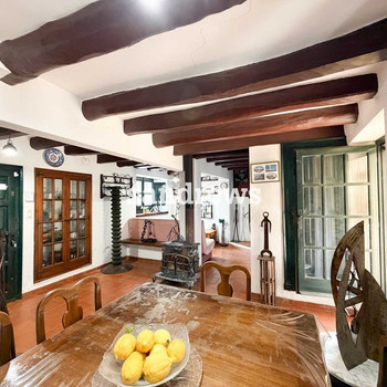 Dorfrhaus zum Verkauf in Rabós d'Empordà mit Pool und Außenbereichen