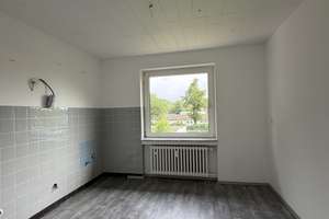 Freundliche 2,5-Zimmer-Wohnung mit Balkon und Einbauküche in Gelsenkirchen – Heistraße 106, 45891 Erle, Gelsenkirchen – Vorschaubild 4