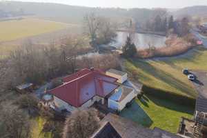 Gemütlicher Bungalow, Bj. 2006, mit schönem Garten, Kaminofen und 2 Garagen in Weidach bei Coburg – Coburg (Kreis) – Vorschaubild 4