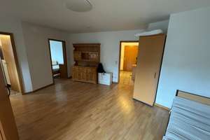 Gepflegte 2-Zimmer-Wohnung mit gutem Schnitt in sehr zentraler Lage – 85570 Markt Schwaben – Vorschaubild 2