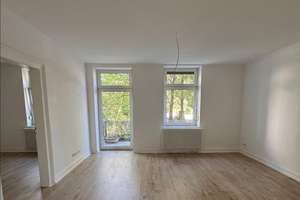 Hochwertig sanierte 3-Zimmer-Altbauwohnung mit EBK und Balkon in Bestlage des Johannesviertels