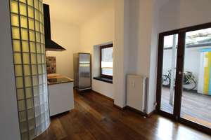 Stilvolle Altbauwohnung mit Terrasse in Düsseldorf Flingern-Nord – Die vollständige Adresse der Immobilie erhältst du vom Anbieter., 40233 Flingern Nord, Düsseldorf – Vorschaubild 2