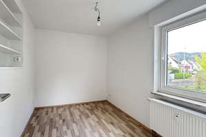 Befristete 3-Zimmer-Mietwohnung zentral in Murrhardt mit Garten  – Die vollständige Adresse der Immobilie erhältst du vom Anbieter., 71540 Murrhardt – Vorschaubild 3