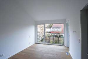 Neubau, Erstbezug: R6 – Leben am Burgberg | Architektonisch außergewöhnliches Haus im Grünen – Die vollständige Adresse der Immobilie erhältst du vom Anbieter., 91054 Burgberg, Erlangen – Vorschaubild 8