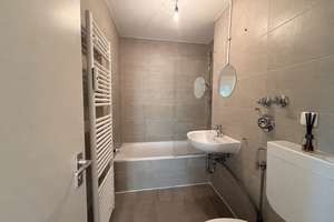 AIGNER - Lichtdurchflutete 2,5-Zimmerwohnung in ruhiger Lage Obermenzings – Die vollständige Adresse der Immobilie erhältst du vom Anbieter., 81247 Obermenzing, München – Vorschaubild 8