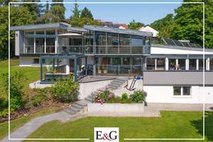 Anspruchsvolle Villa mit außergewöhnlichem Charme - Exklusives Wohnen in Neckartenzlingen