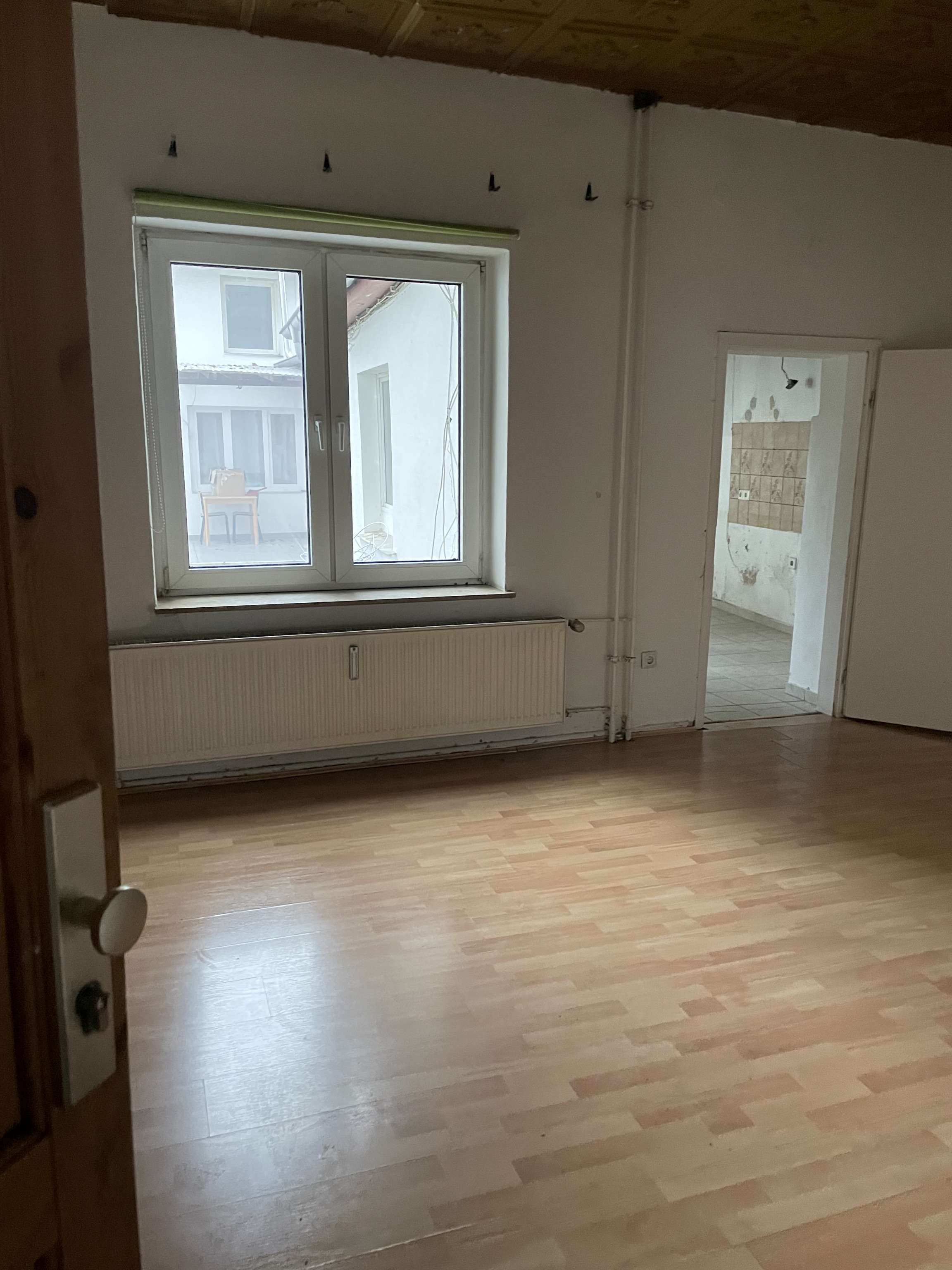 Immobilie in Frechen - Frechen- zentrale Lage -Mehrfamilienhaus mit 3 Einheiten - Bild 0