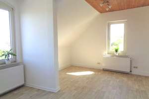 Schöne, modernisierte DG-Wohn. mit EBK u. Tageslichtbad – Die vollständige Adresse der Immobilie erhältst du vom Anbieter., 30177 List, Hannover – Vorschaubild 1