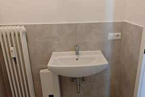 Komplett renovierte 2-Zimmer-Wohnung mit Balkon in zentraler Lage von Düsseldorf – 40215 Friedrichstadt, Düsseldorf – Vorschaubild 8