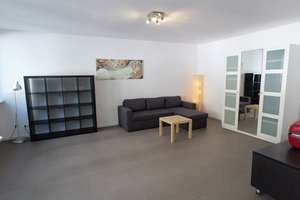 Helle Wohnung nahe Ku’damm mit Balkon, Stellplatz und Keller – Die vollständige Adresse der Immobilie erhältst du vom Anbieter., 10711 Halensee, Berlin – Vorschaubild 4