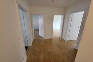 Schöne, modernisierte 3-Zimmerwohnung mit Loggia in der Hammerschmiede zu vermieten – Dr.-Schmelzing-Straße 68, 86169 Augsburg – Vorschaubild 6