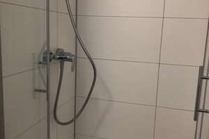 Freundliche 2-Zimmer-EG-Wohnung mit Terrasse, Einbauküche und Einstellplatz in Hannover – Königsberger Ring 34, 30559 Anderten, Hannover – Vorschaubild 6