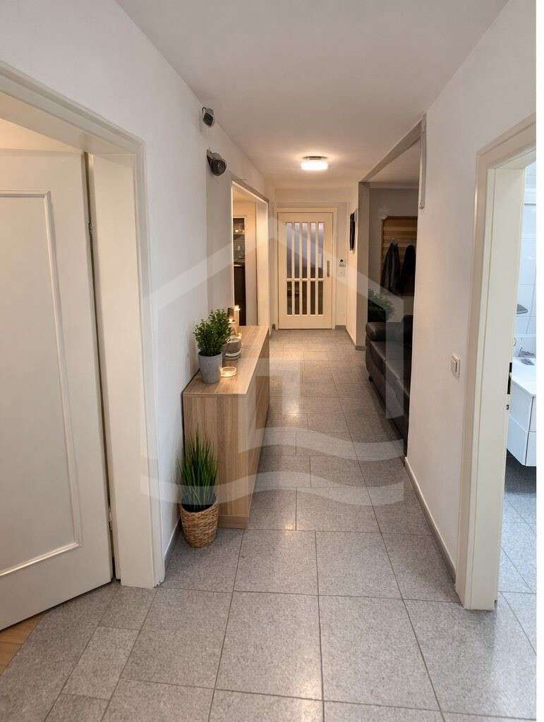 Platzwunder mit Garten-Oase: 3-Zimmer-Wohnung PLUS vielseitige Hobby-Einheit!, Rems Murr Kreis – Bild 2