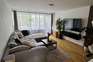 Großzügige 2,5-Zimmer-Wohnung mit Westbalkon & EBK