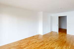 Wohnen in Nürnberg – Helle 2-Zimmer-Wohnung mit Einbauküche – Äußere Bucher Straße 43, 90425 Thon, Nürnberg – Vorschaubild 2
