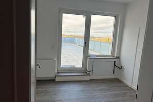 Bismarckstr. 90, Helle, renovierte 3-Zimmer Wohnung mit Dachterrasse und Balkon in Remscheid – Bismarckstraße 90, 42859 Zentralpunkt, Remscheid – Vorschaubild 3
